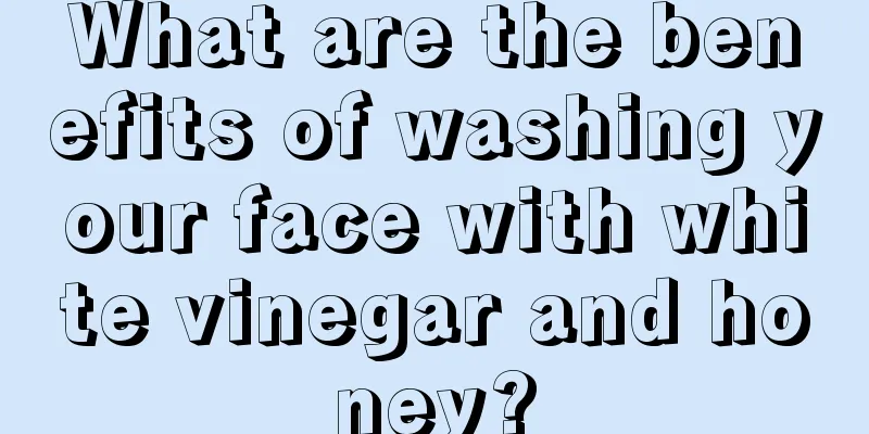 What are the benefits of washing your face with white vinegar and honey?